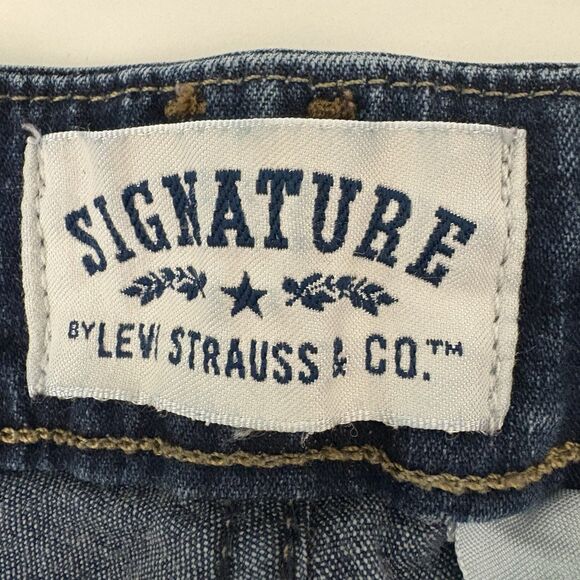 Signature by Levi Strauss & Co. Girls‎ 28x22 Dark Wash Denim Cropped Jeans - Picture 3 of 9
